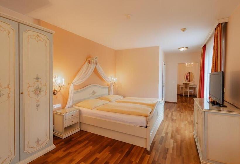 Полулюкс, Schlössl Hotel Kindl
