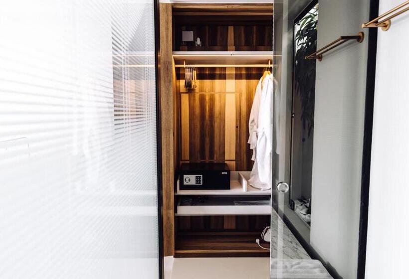 Люкс Вид на Море, Avgoustos Suites Naxos