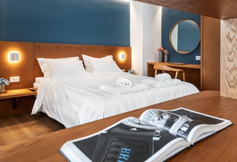 سوییت جونیور با چشم‌انداز دریا, Days City Suites