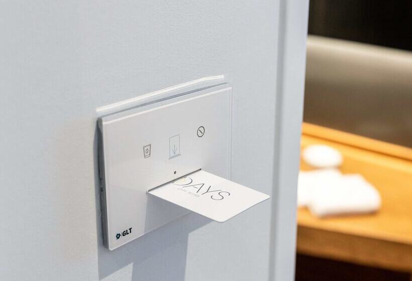 سوییت جونیور با چشم‌انداز دریا, Days City Suites