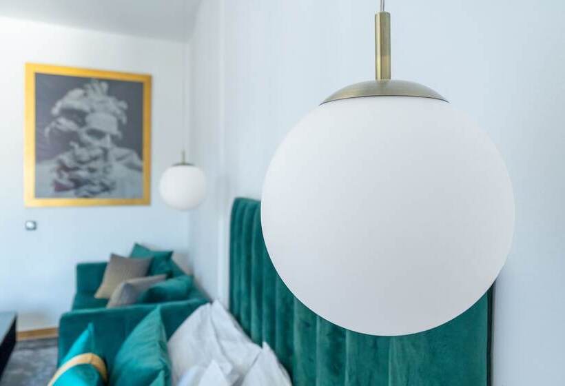 オーシャンビューデラックスステューディオ, Mr P. Boutique Residence