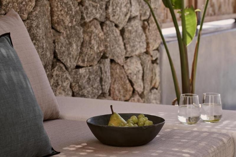 سوییت جونیور با چشمانداز استخر, Archipelagos All Suites