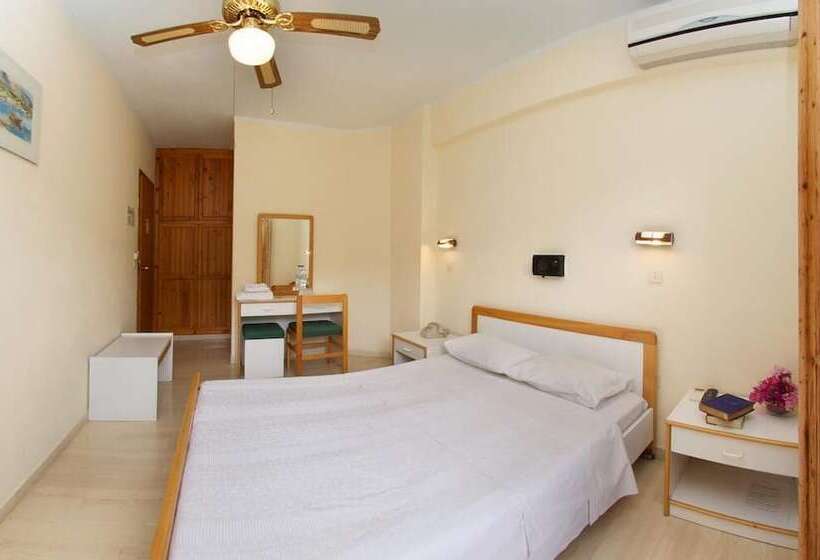 Pokój Standard Widok Morze, Moustakis