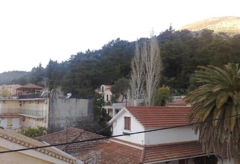 Pokój Standard z Widokiem, Moustakis