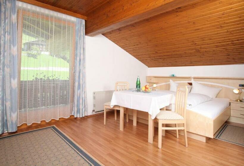 غرفة قياسية مزوَّدة بشُرفة, Garni Haus Anita