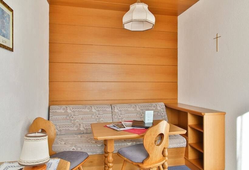 マウンテンビューデラックスルーム, Pension Neururer