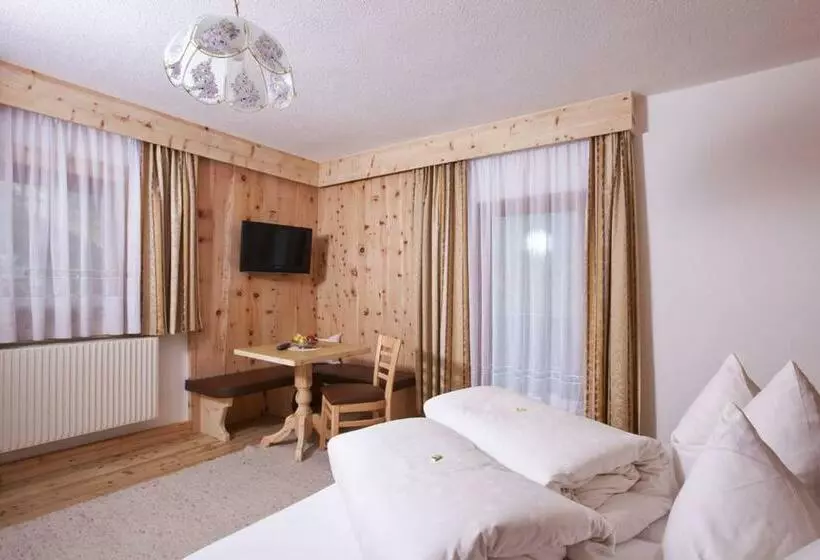 اتاق استاندارد با بالکن, Haus Stefan