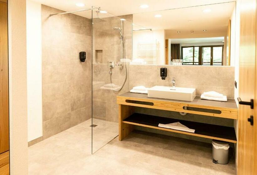 バルコニー付きスーペリアルーム, Edelweiss