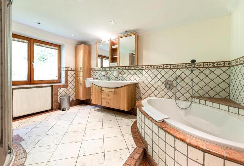 スーペリアファミリールーム, Edelweiss