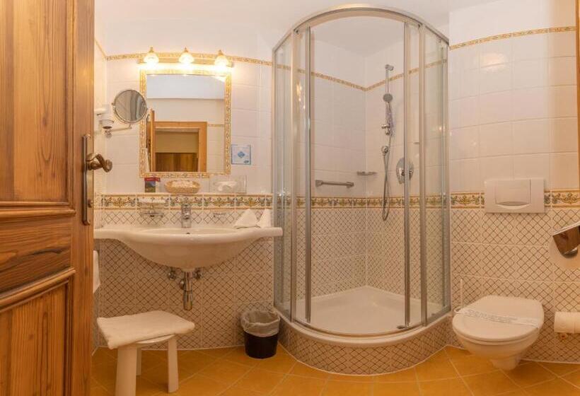 اتاق استاندارد با بالکن, Edenlehen