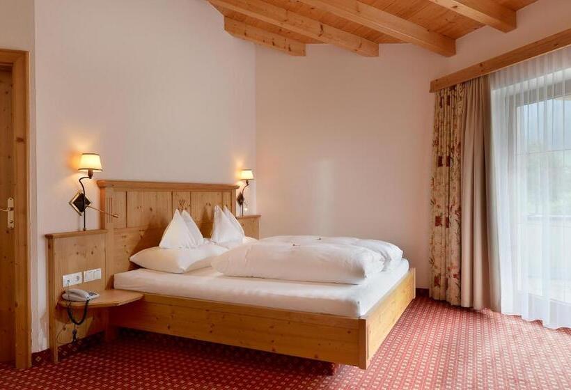 اتاق سوپریور, Edenlehen