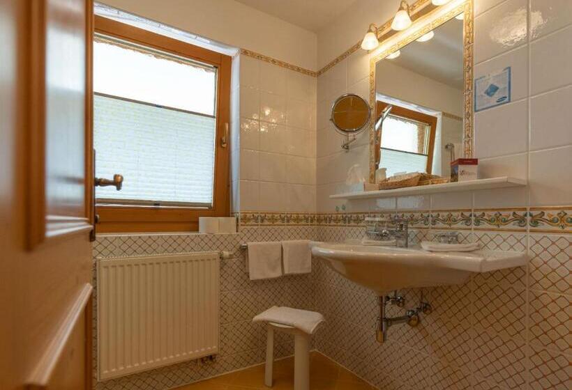 اتاق لوکس, Edenlehen