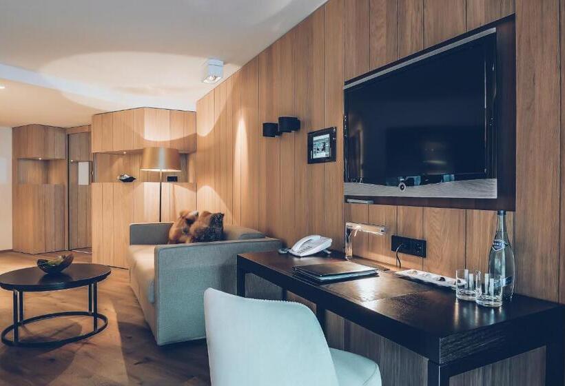 غرفة ديلوكس مزودة بشرفة, Elizabeth Art