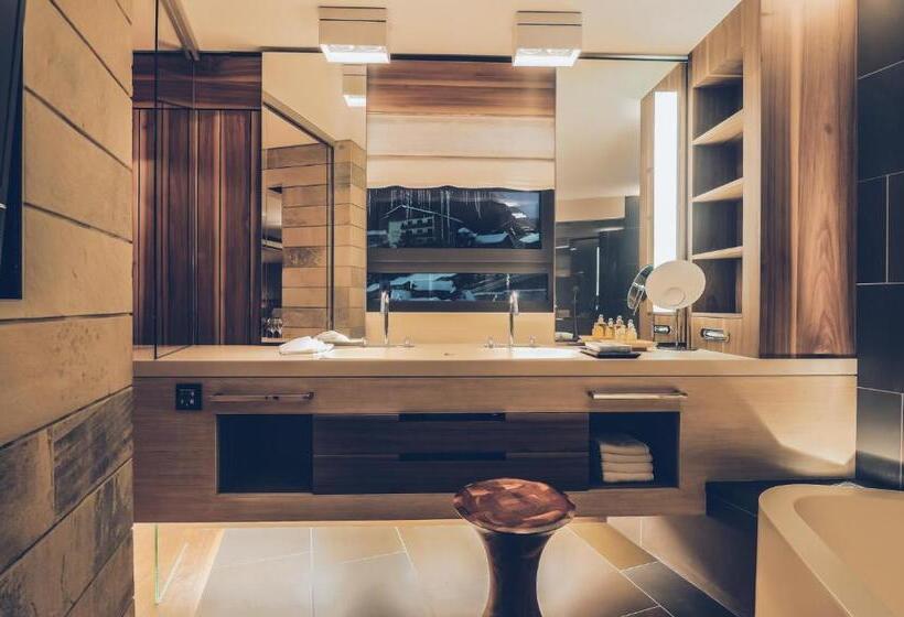 جناح ديلوكس, Elizabeth Art