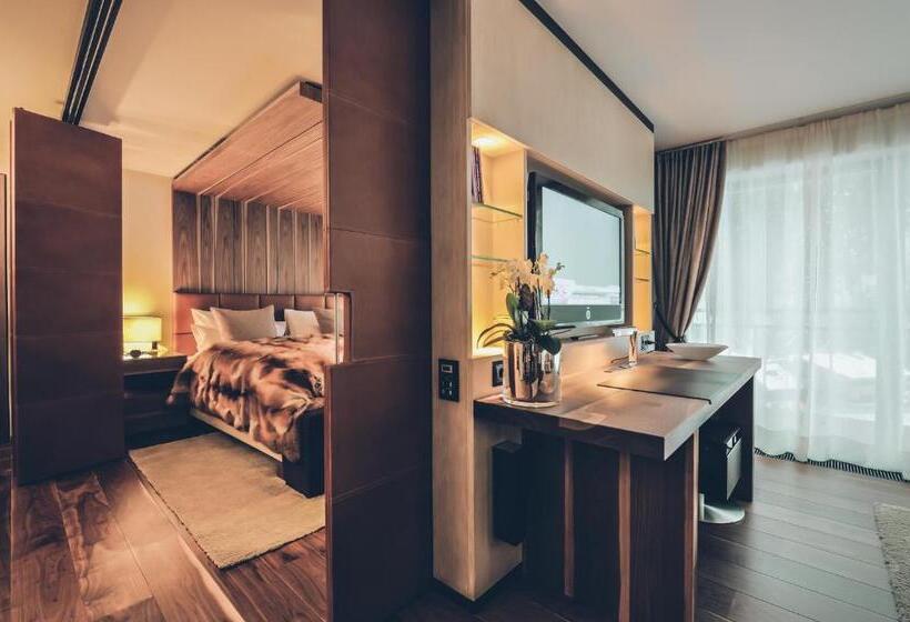 جناح ديلوكس, Elizabeth Art