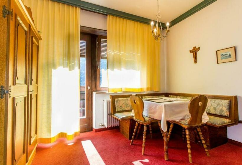 סטודיו סטנדרט עם מרפסת, Ferienland Stubai