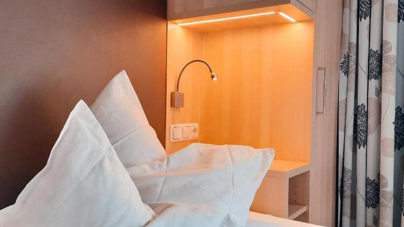 Comfort room with balcony, Frühstückspension Rehwinkl