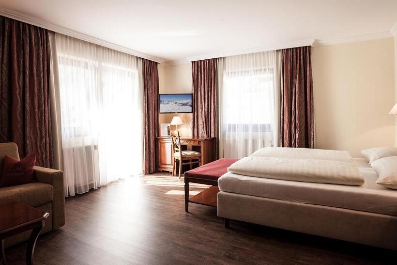 غرفة ديلوكس, Gramaser