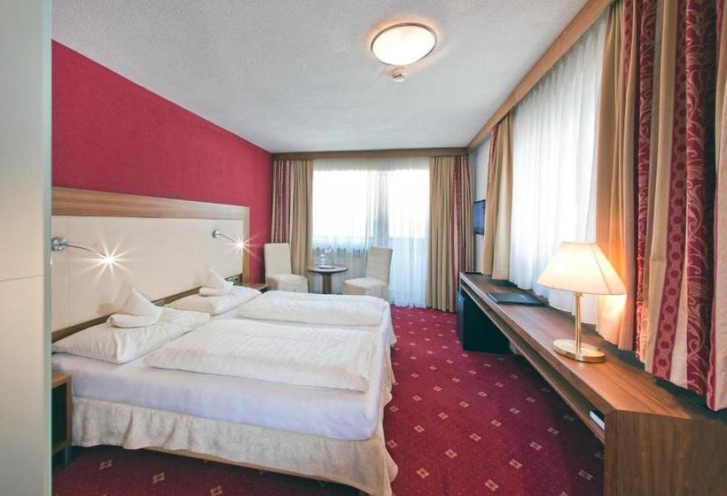 غرفة ديلوكس, Gramaser