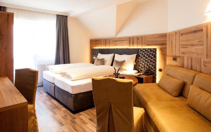 غرفة ديلوكس, Gramaser