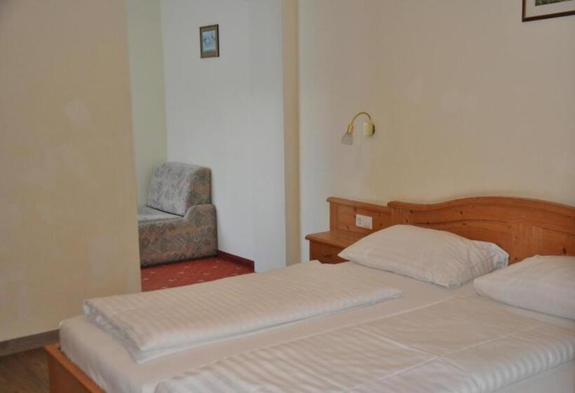 חדר משפחתי, Grünwaldkopf