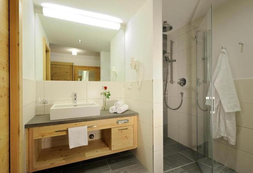 バルコニー付きスタンダードルーム, Marten