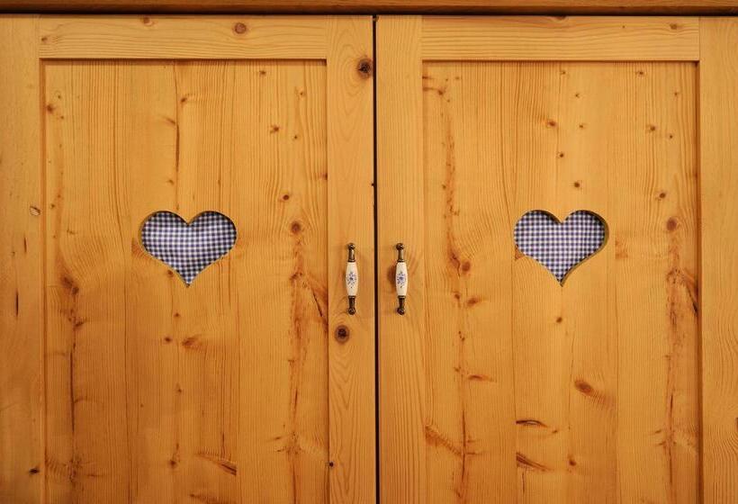 バルコニー付きジュニアスイート, Marten