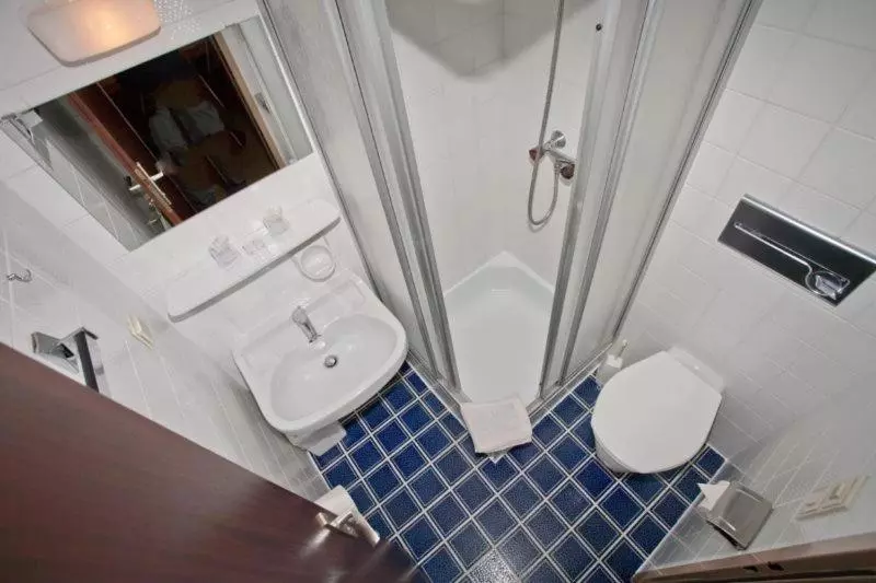 Standardzimmer mit Balkon, Seevilla Wochinz