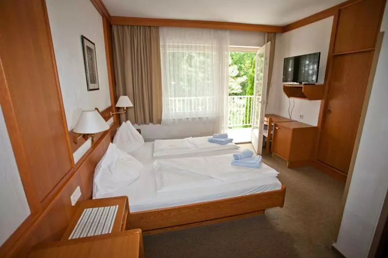 Standardzimmer mit Balkon, Seevilla Wochinz
