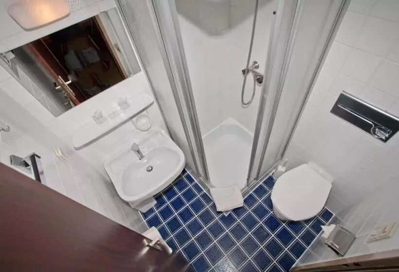 Standardzimmer, Seevilla Wochinz