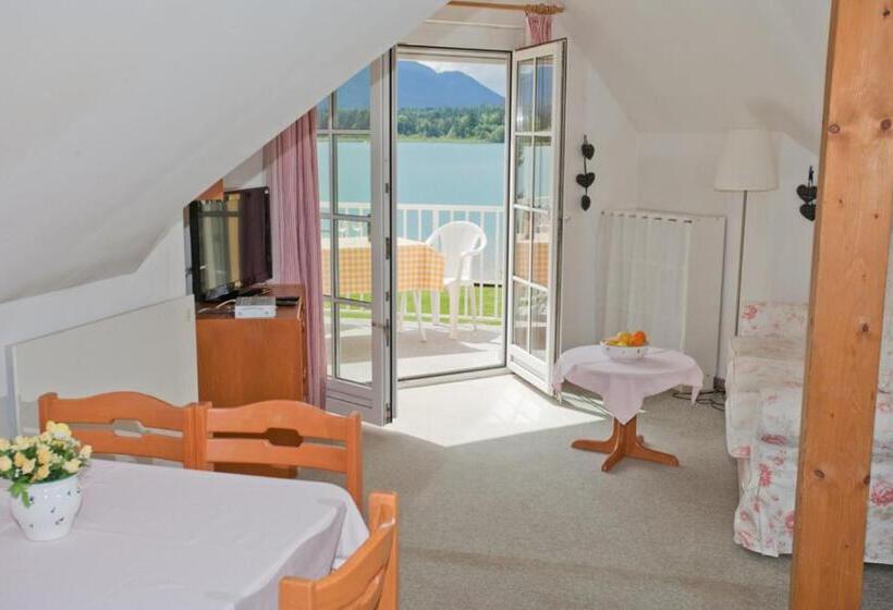 1 Bedroom Apartment Lake View, Seevilla Wochinz