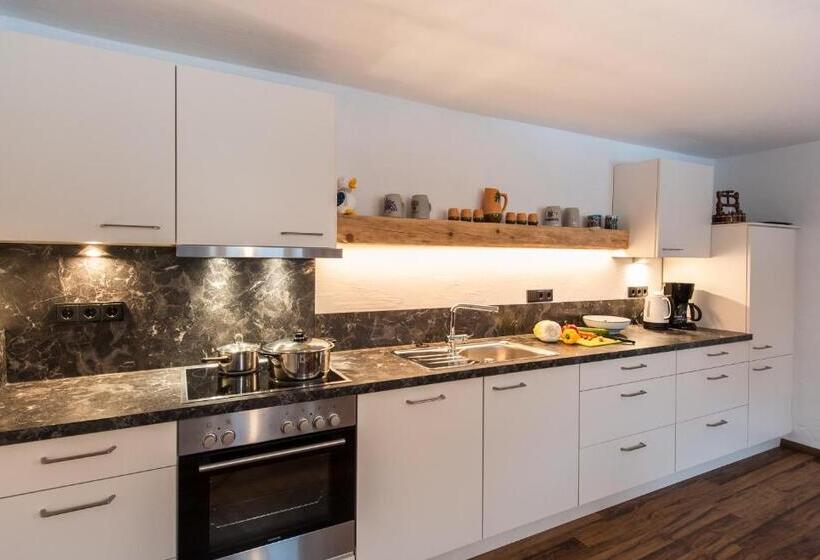 شقة 3 غرف, Gästehaus Bergland