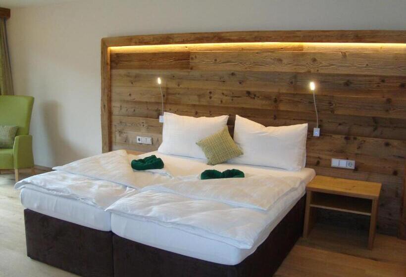 اتاق سوپریور خانوادگی, Franzlhof