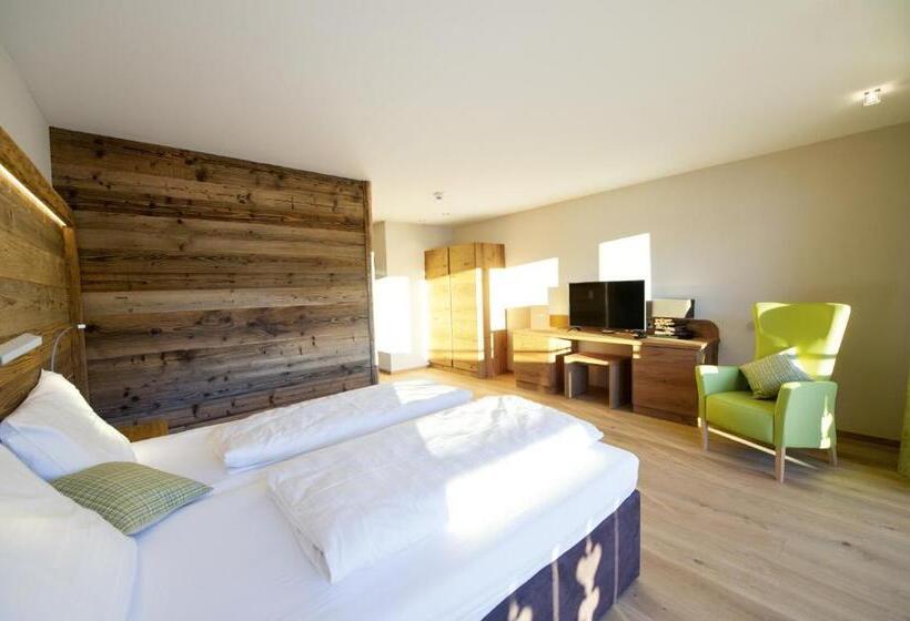 اتاق سوپریور خانوادگی, Franzlhof