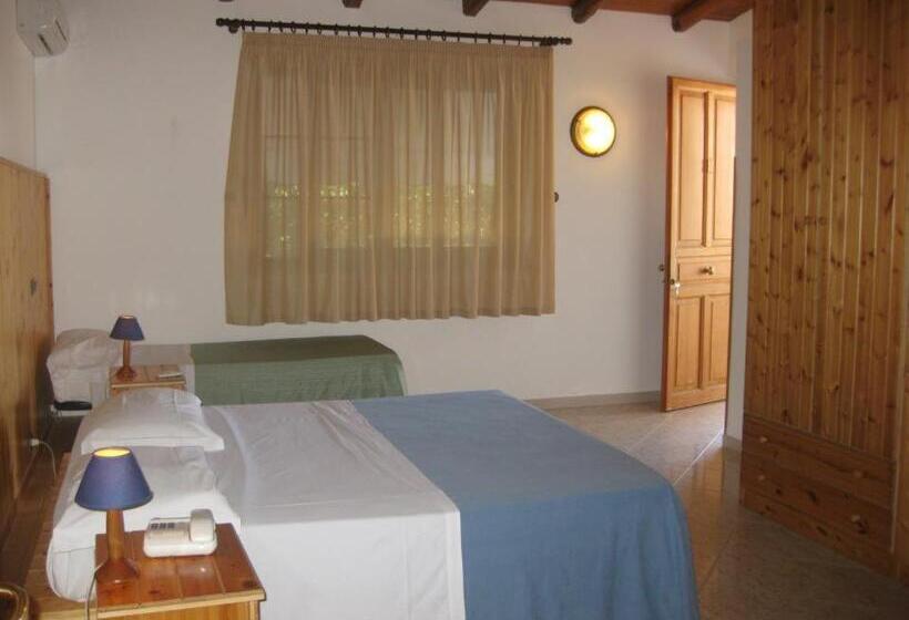 スタンダードトリプルルーム, Agriturismo Arabesque