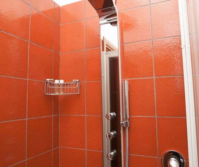 اتاق استاندارد سه نفره, B&b Night&day