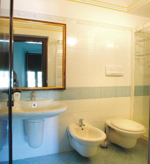 اتاق استاندارد چهار تخته, B&b Sei Stelle