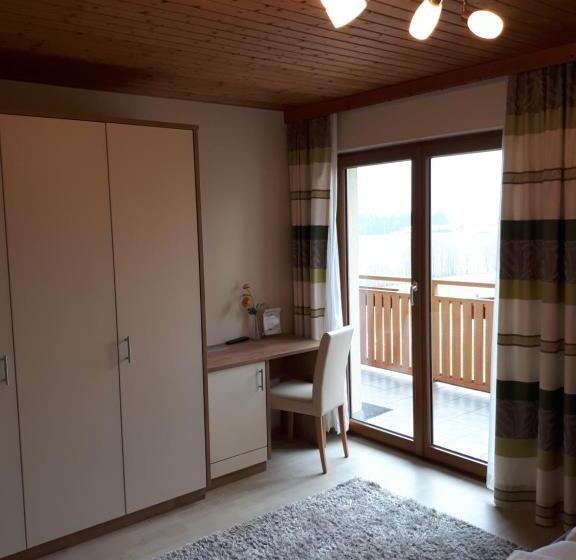 غرفة قياسية مزوَّدة بشُرفة, Pension Kreuzinger, 5310 Tiefgraben