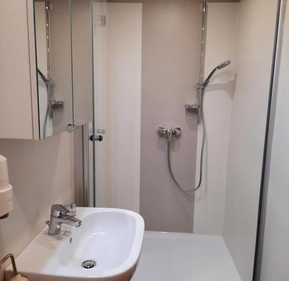 Номер Economy, Pension Kreuzinger, 5310 Tiefgraben