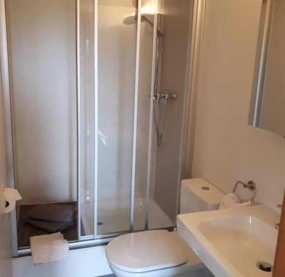 غرفة قياسية ثلاثية مزودة بشرفة, Pension Kreuzinger, 5310 Tiefgraben