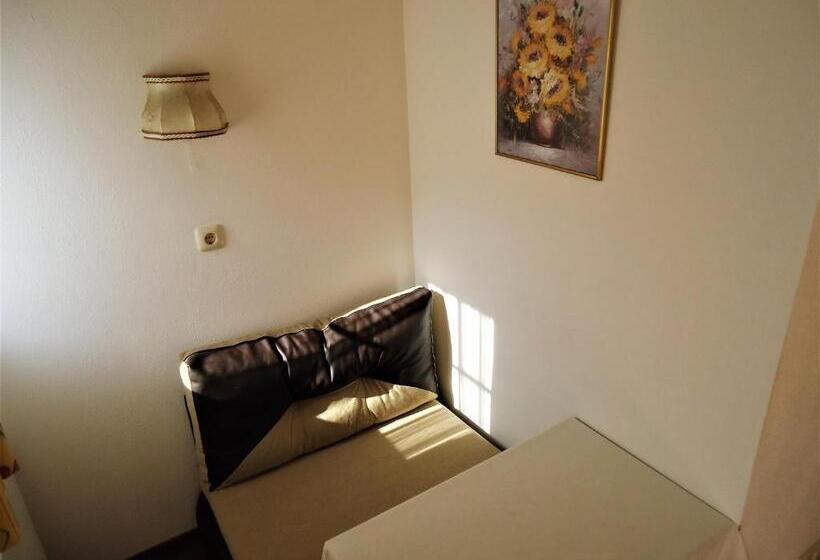 غرفة قياسية, Pension Wald