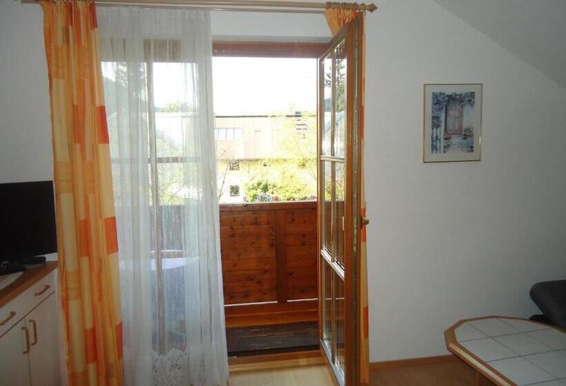 شقة غرفة نوم واحدة مزودة بشُرفة, Pension Wald