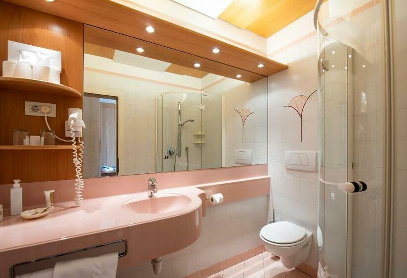 חדר סטנדרט עם מרפסת, Glanzhof Hotel & Apartments