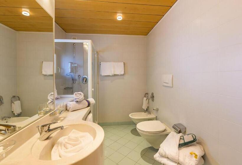 סוויטת ג'וניור עם מרפסת, Glanzhof Hotel & Apartments