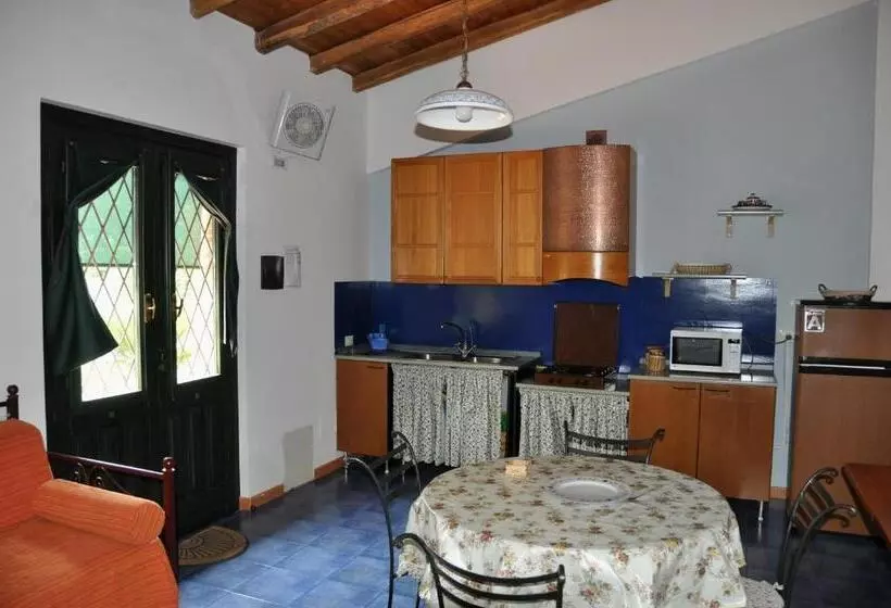 خانه 2 خوابه, Antico Borgo Etneo Agriturismo