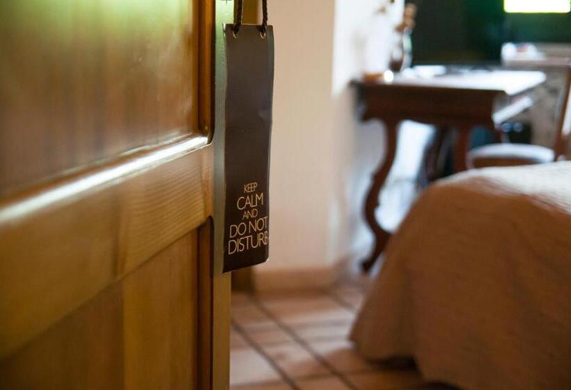 スタンダードルーム, Antico Borgo Etneo Agriturismo