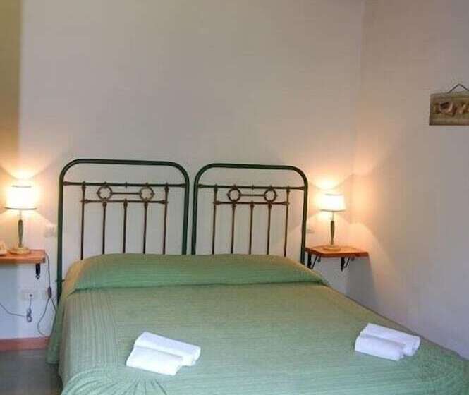 اتاق استاندارد چهار تخته, Antico Borgo Etneo Agriturismo