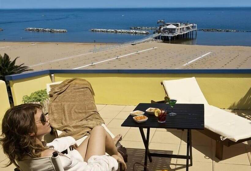 جناح جونيور مطلّ علي البحر, Cavalluccio Marino