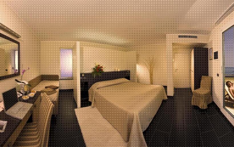 جناح جونيور مطلّ علي البحر, Cavalluccio Marino