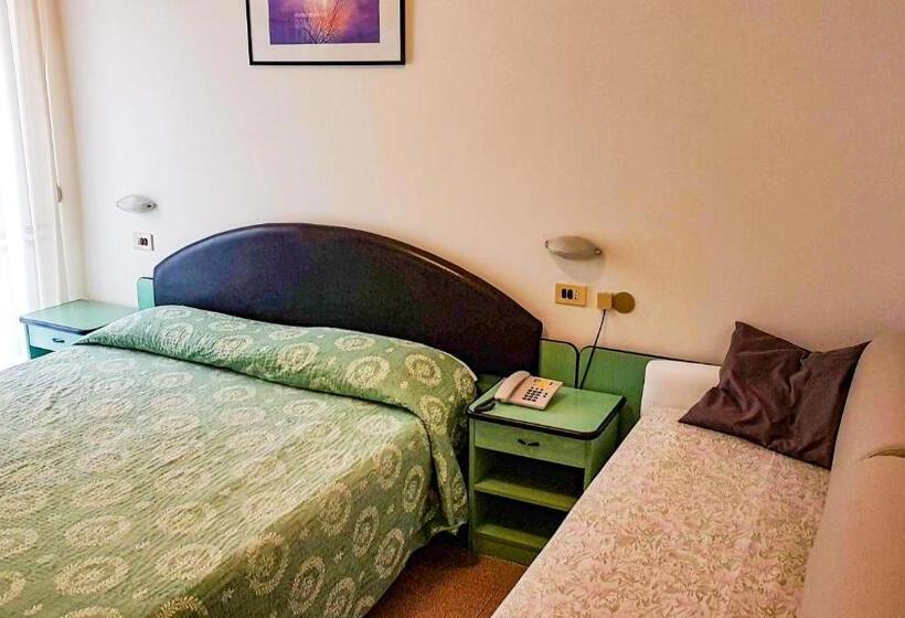 غرفة قياسية ثلاثية, Cavalluccio Marino